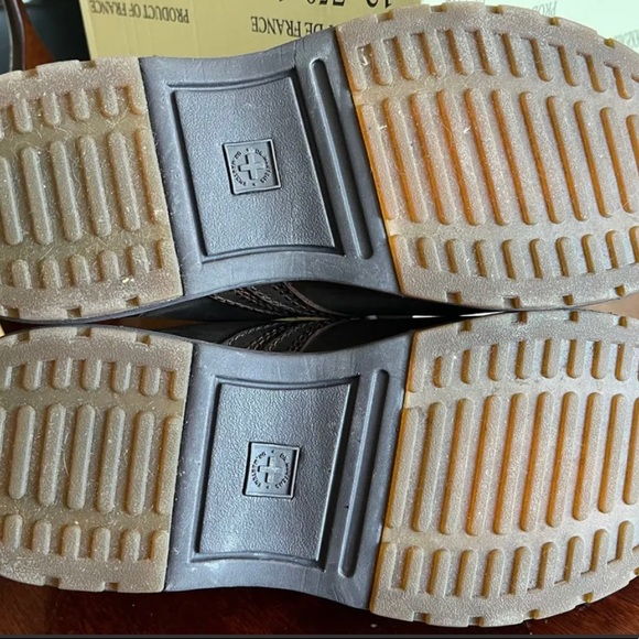 Dr Martens, never use (size 9 MEN) - Picture 4 of 6